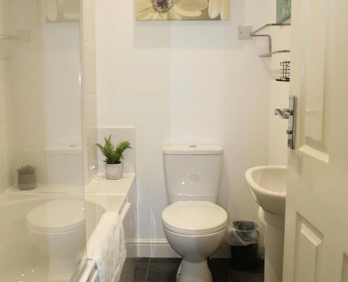 Oliver Wests Beautiful 1 Bedroom Retreat Скарборо 0*,